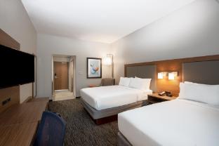 holiday inn express hotel and suites columbus by ihg