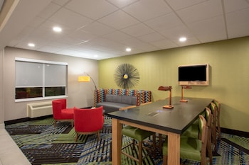 Holiday Inn Express Hotel & Suites Columbus By Ihg,Schuyler>>Columbus,3 star
