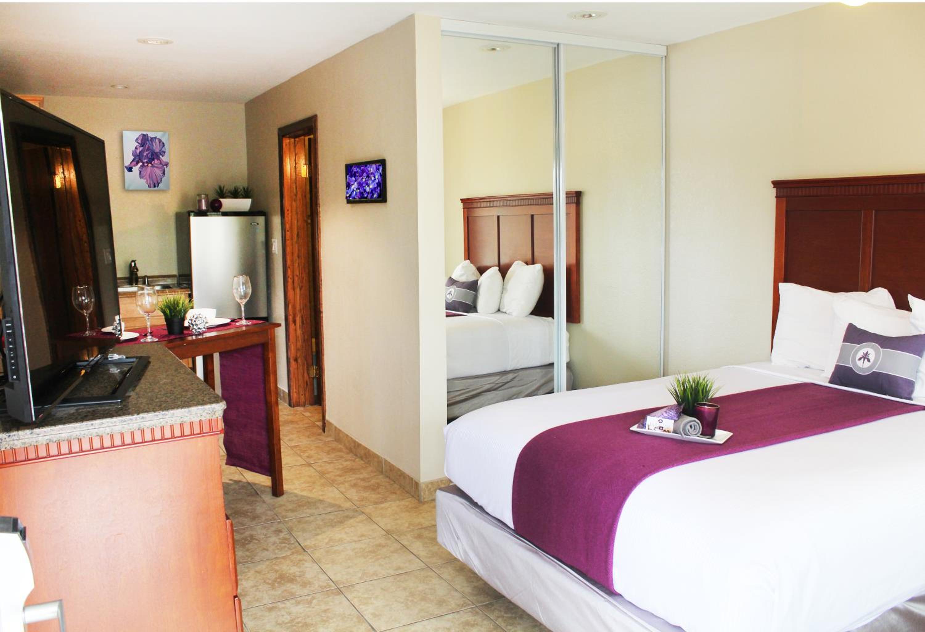 hotel iris san diego