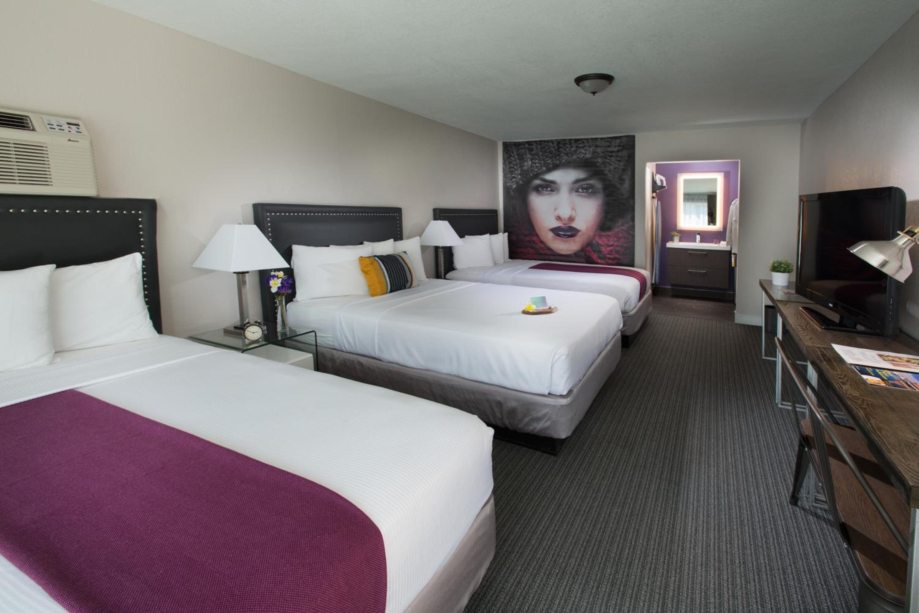 hotel iris san diego