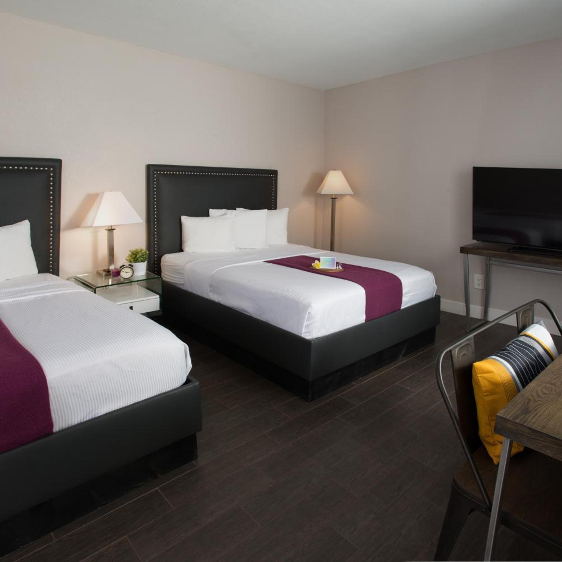 hotel iris san diego