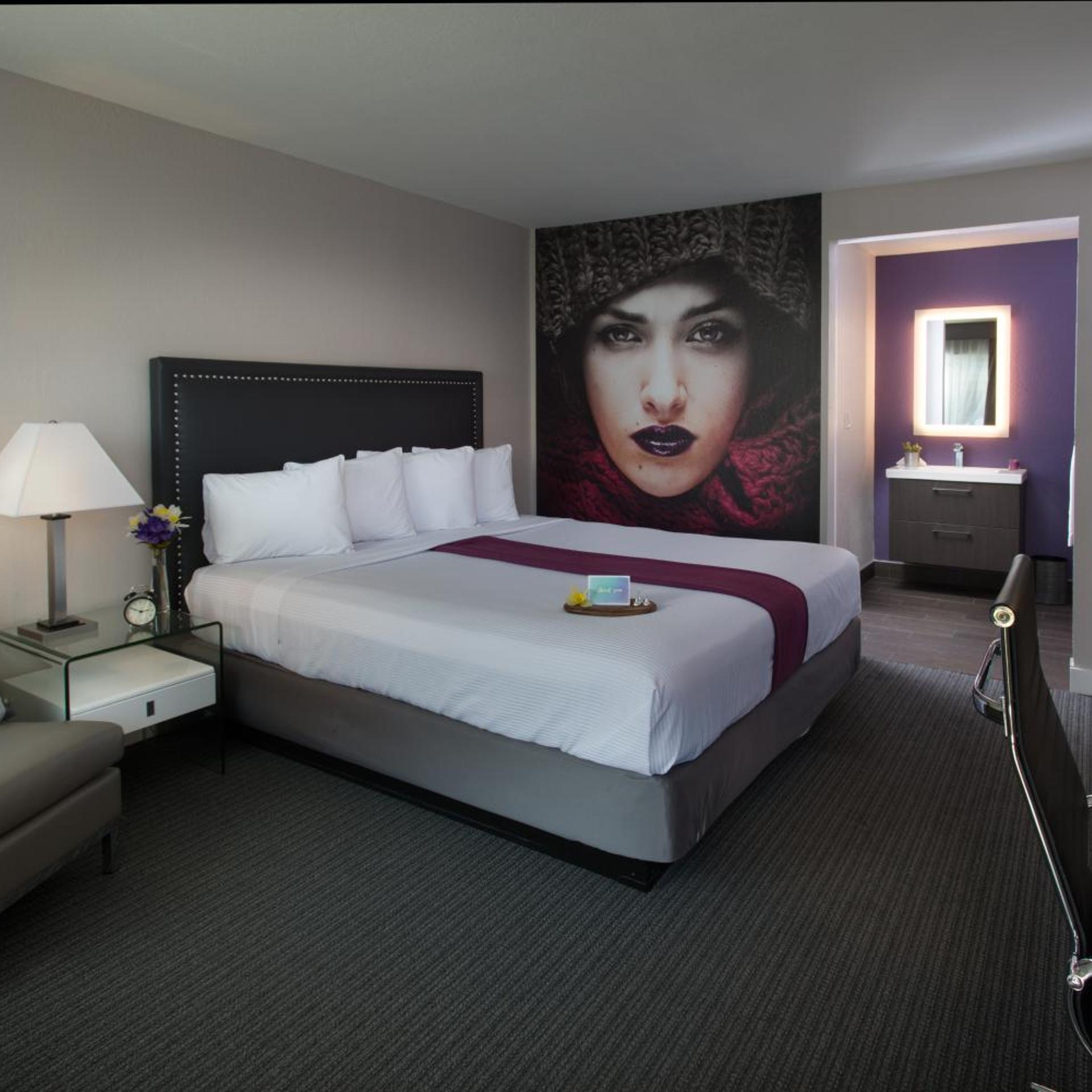 hotel iris san diego