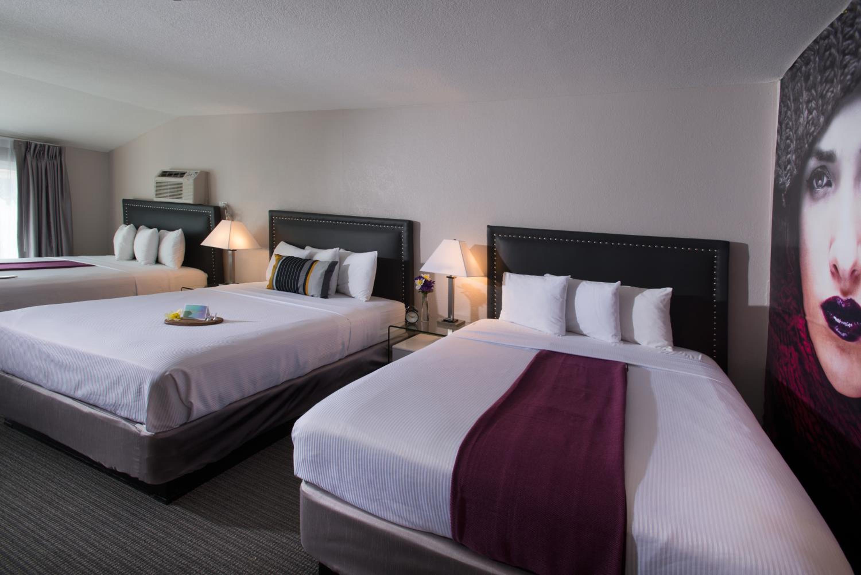hotel iris san diego