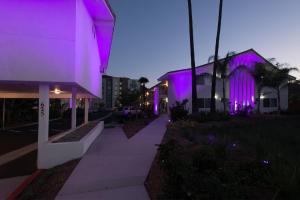 hotel iris san diego