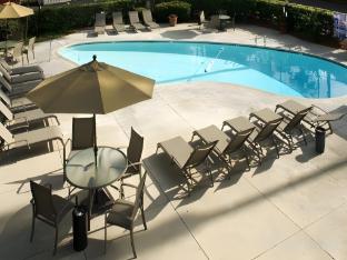 hotel iris san diego