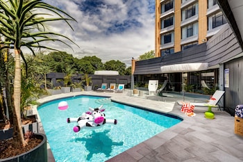 atura albury