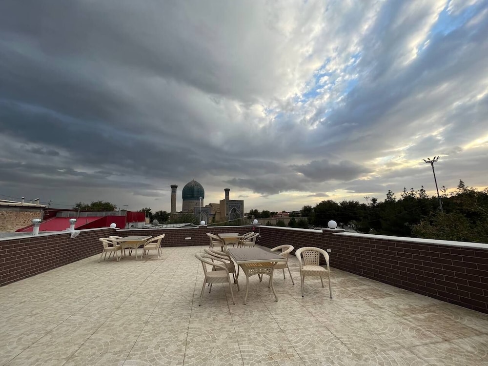 hotel grand marakand