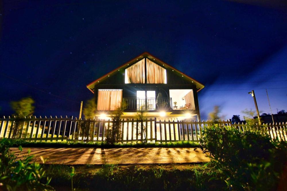 the blackberry cottage