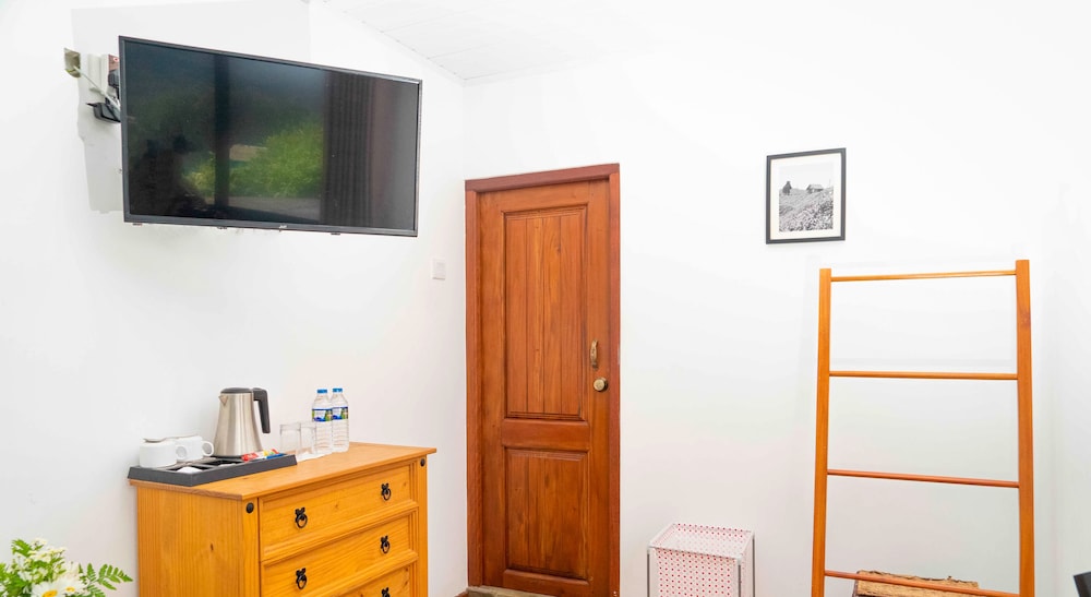 the blackberry cottage