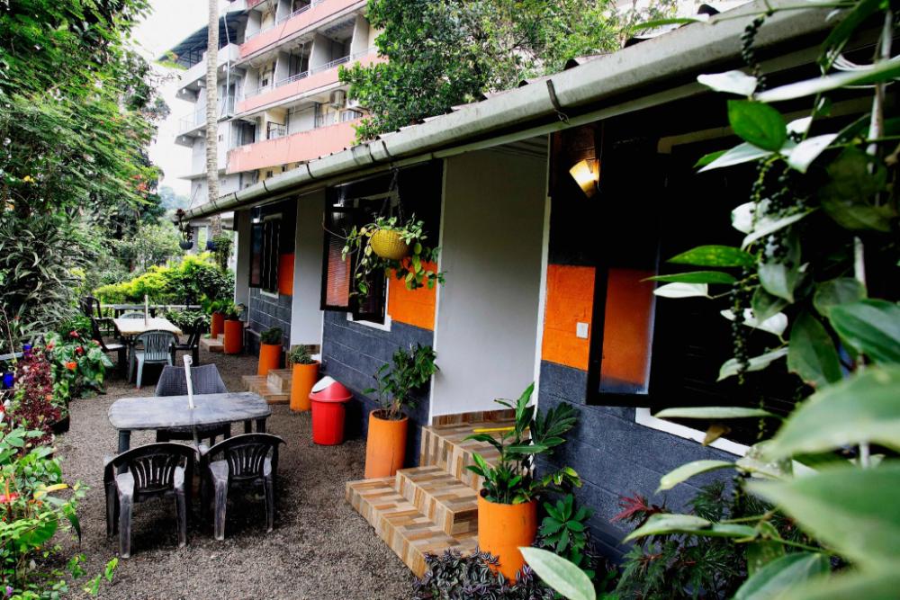 the wayside farm cottage munnar