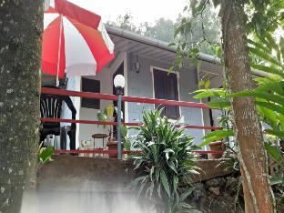 the wayside farm cottage munnar