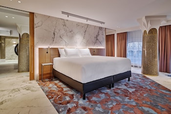 clayton hotel amsterdam american