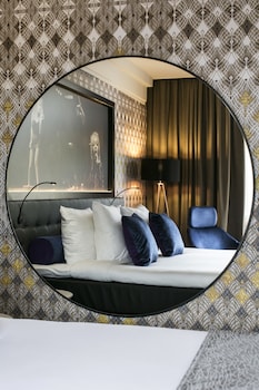 clayton hotel amsterdam american