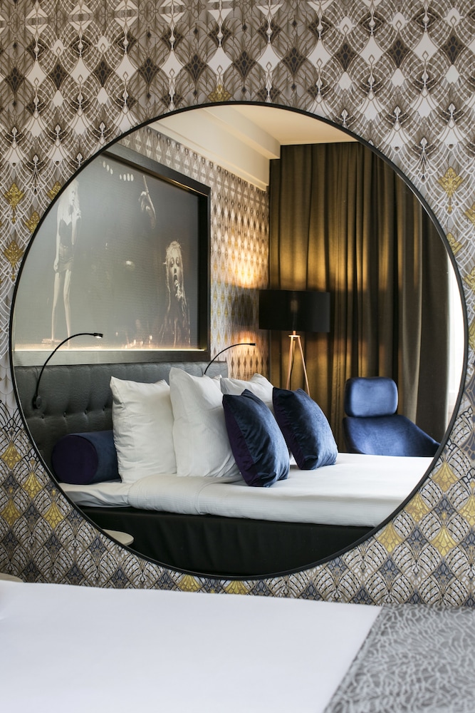 clayton hotel amsterdam american