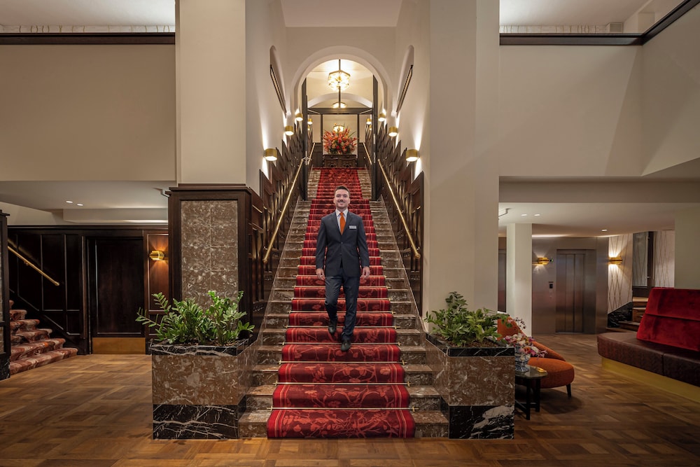 clayton hotel amsterdam american