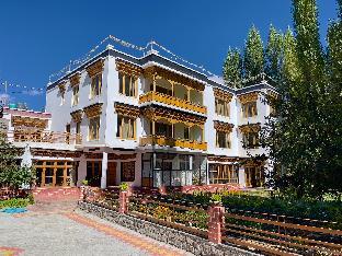 rock castle residency