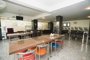 interglobe oasis golf course road gurgaon
