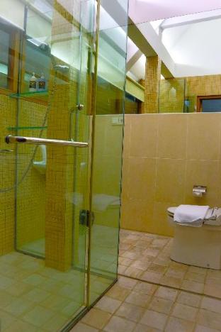 oemah kakang loft and bed