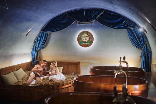 spa beerland chateaux at golden pear