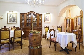 spa beerland chateaux at golden pear