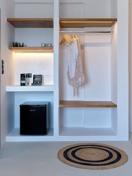 paros five senses