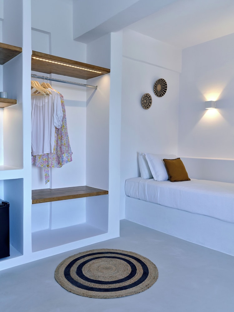 paros five senses