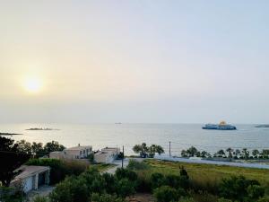 paros