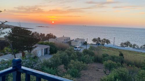 paros