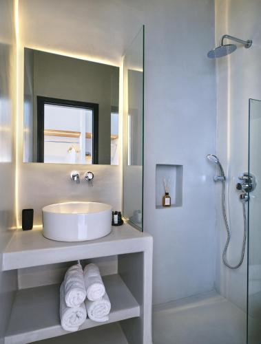paros five senses