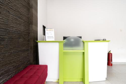 urbanview hotel bizhome artha gading boulevard by reddoorz
