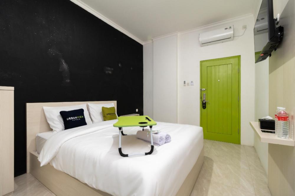 urbanview hotel bizhome artha gading boulevard by reddoorz