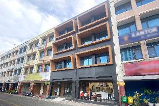 urbanview hotel bizhome artha gading boulevard by reddoorz