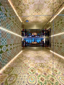 timeless boutique house