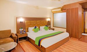 treebo trend the royal cm