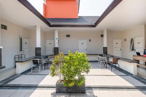 koolkost near stikes cirebon