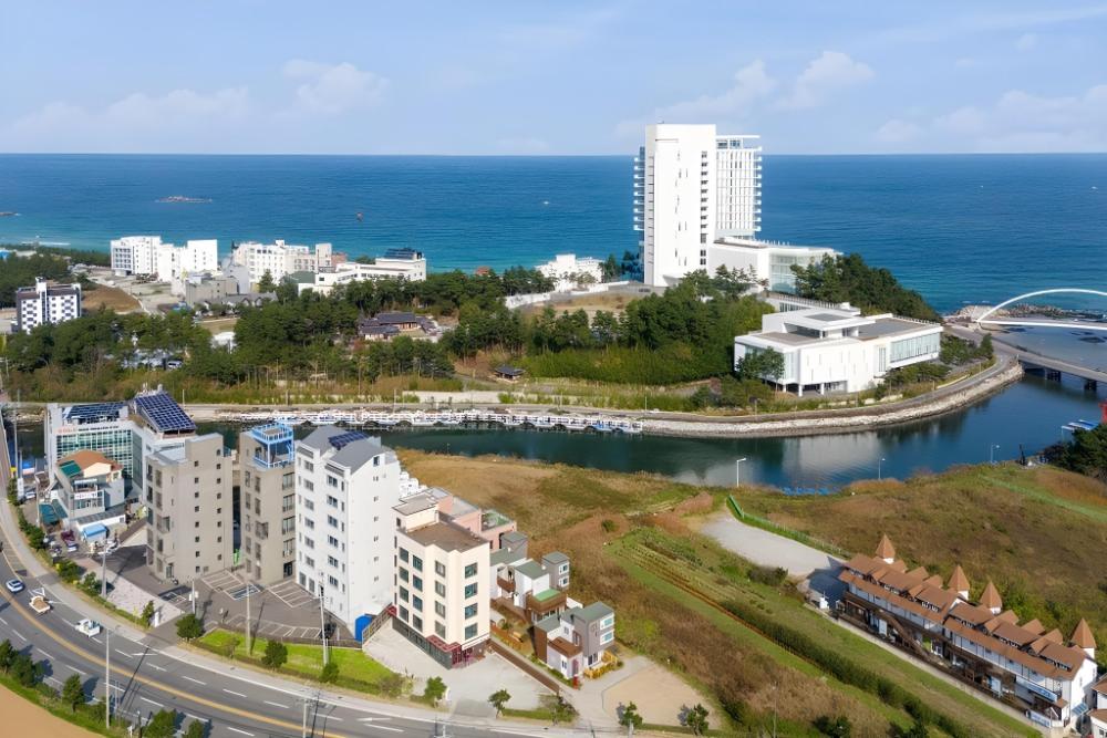 gangneung gyeongpoeui hyuil pension