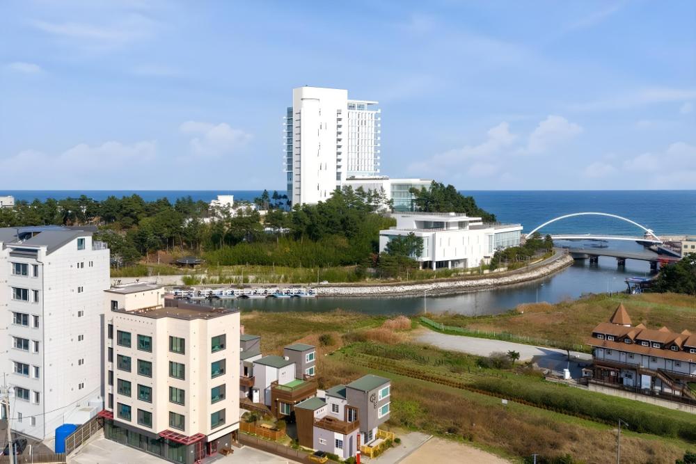 gangneung gyeongpoeui hyuil pension