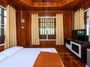 Beung Sampathuan Nakornchaisri Resort,Thailand>>Nakhon Chai Si,2 star