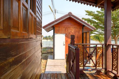 beung sampathuan nakornchaisri resort