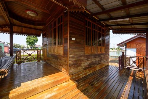beung sampathuan nakornchaisri resort