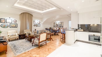 21 high street residence