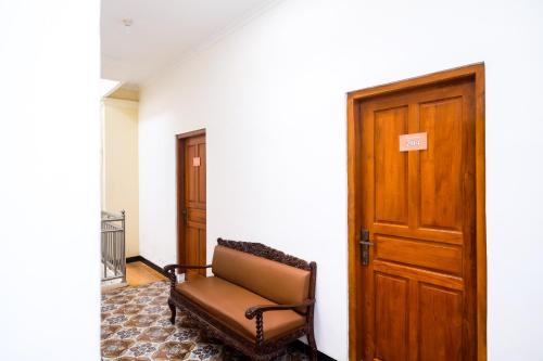 reddoorz syariah griya thamrin manahan solo