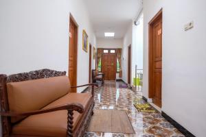 reddoorz syariah griya thamrin manahan solo