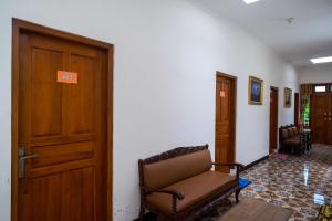 reddoorz syariah griya thamrin manahan solo