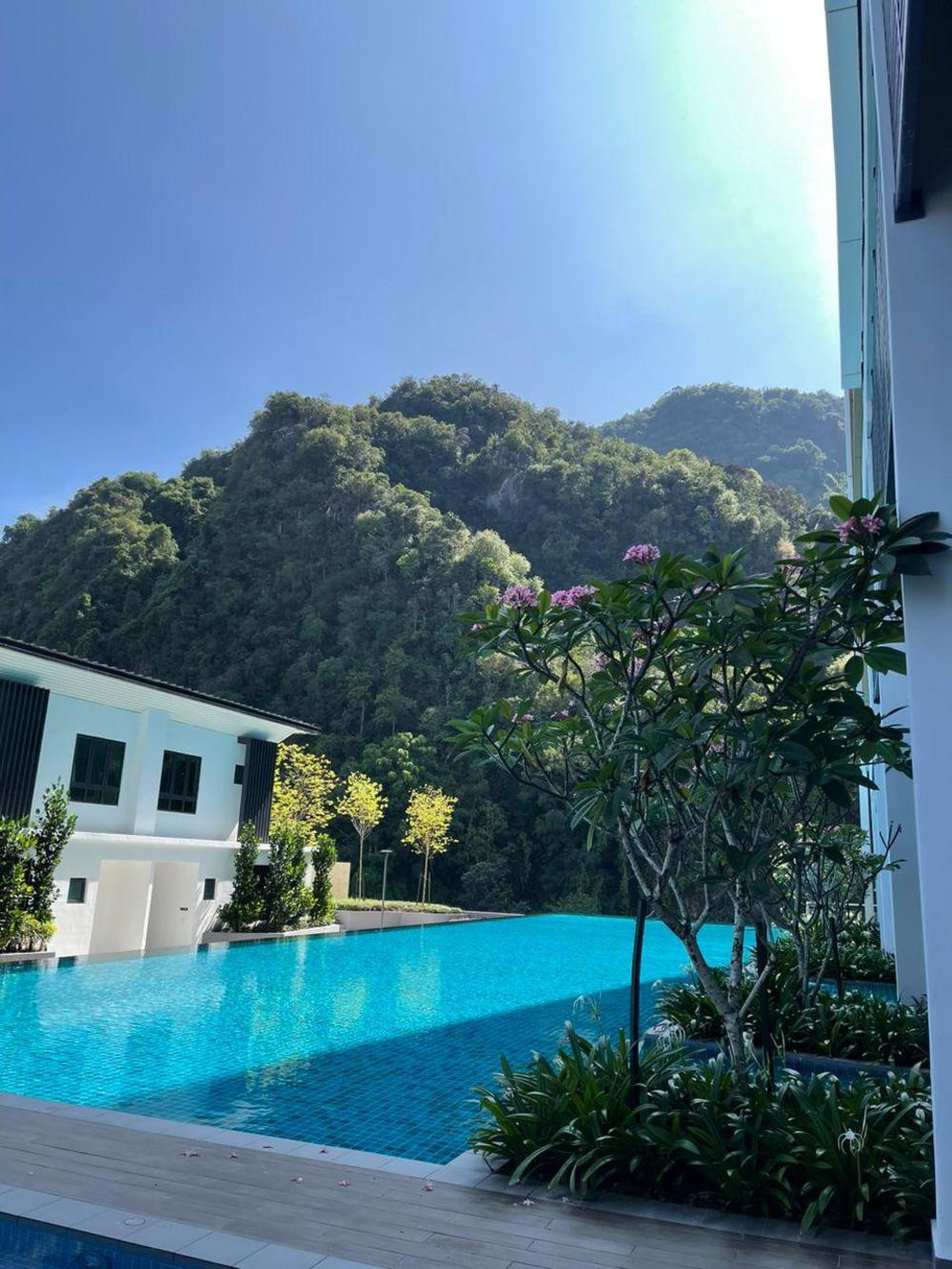 ipoh sunway onsen themepark suite 6 11pax 2parkin