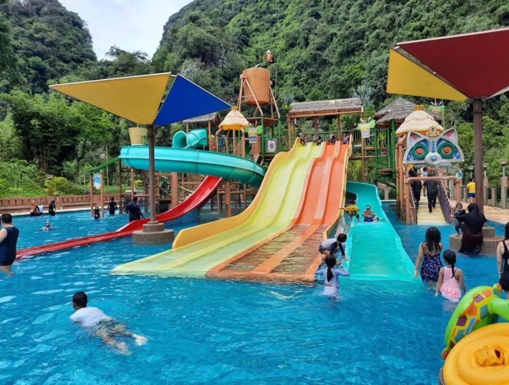 ipoh sunway onsen themepark suite 6 11pax 2parkin