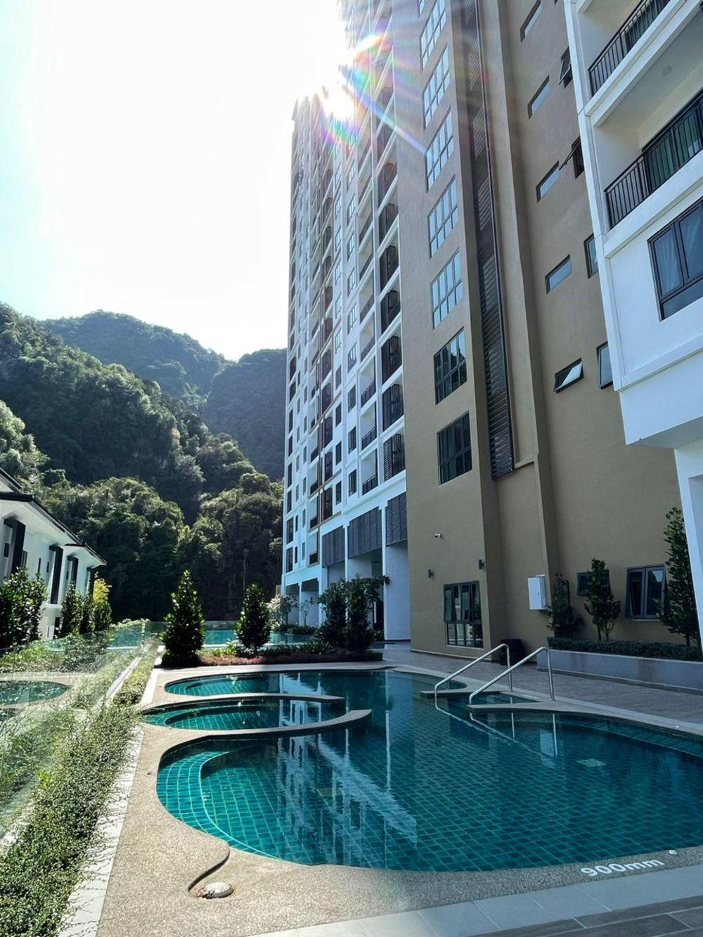 ipoh sunway onsen themepark suite 6 11pax 2parkin