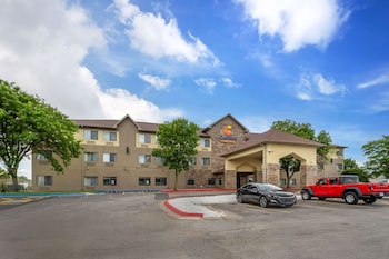 comfort suites omaha east council bluffs