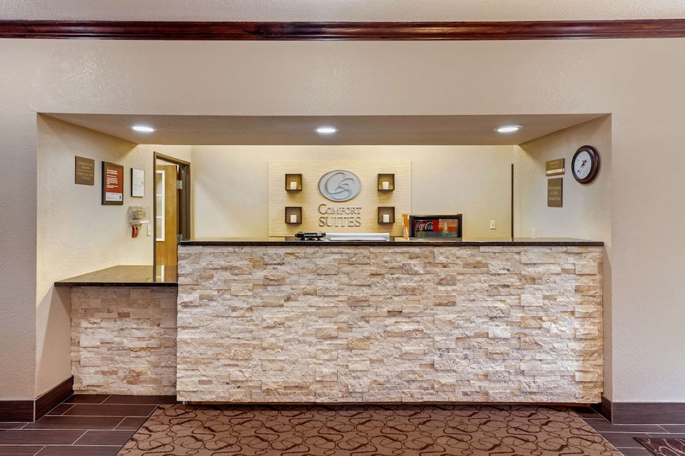 comfort suites omaha east council bluffs