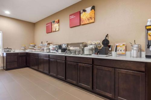 comfort suites omaha east council bluffs